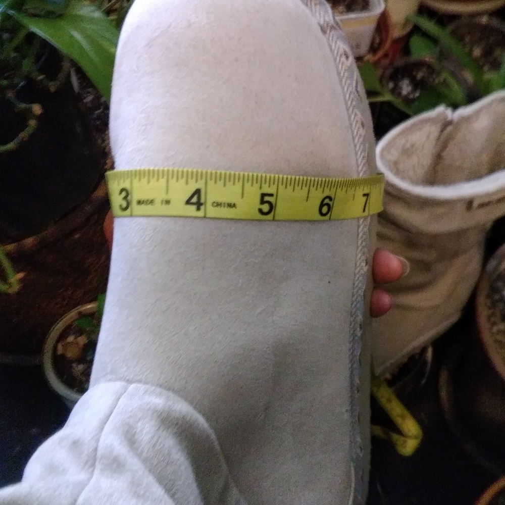 Muk Luks Women's Beige Winter Boots - Picture 9 of 15